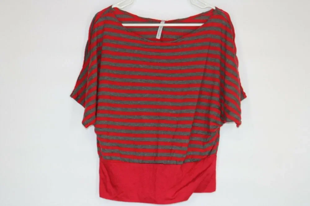 Mi Manchi Girl’s Red Gray Striped Dolman Sleeve Blouse Kid’s Youth